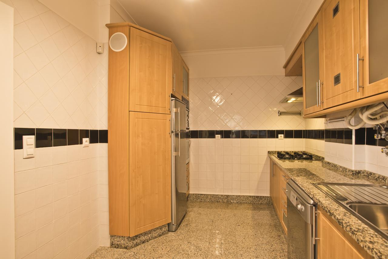 Bmyguest - Sao Bento Garage Apartment Lisbon